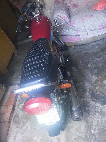 Honda 125 2017 modal 3