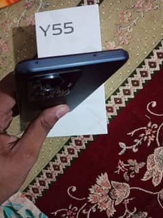 vivo y55 8 128 hai box mile ga charger nhre hai