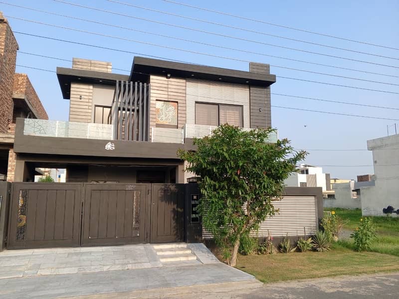 10 Marla 1.5 Storey House Brand New 3