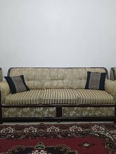 5 seater Sofa set- Urgent sale