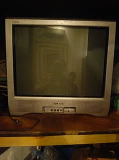 SONY  FLaT SCREEN 21 INCHES