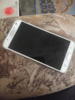 Samsung J7 excelente condition