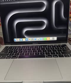 MacBook Pro 2019 13inches 8/256