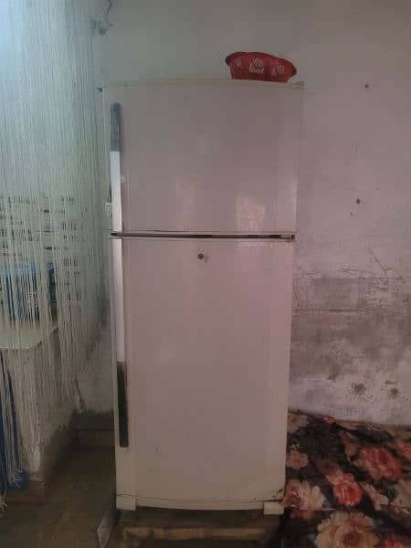 dawlance  jambo size frige 6