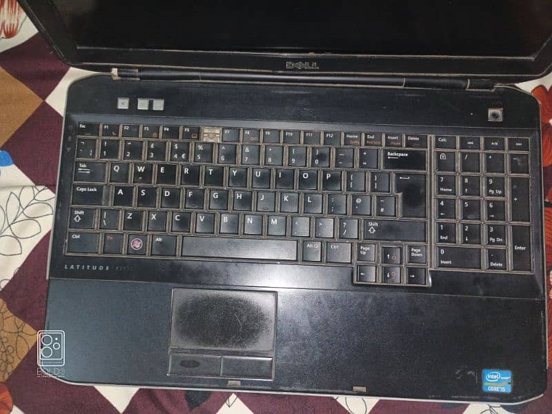 DELL Laptop 3