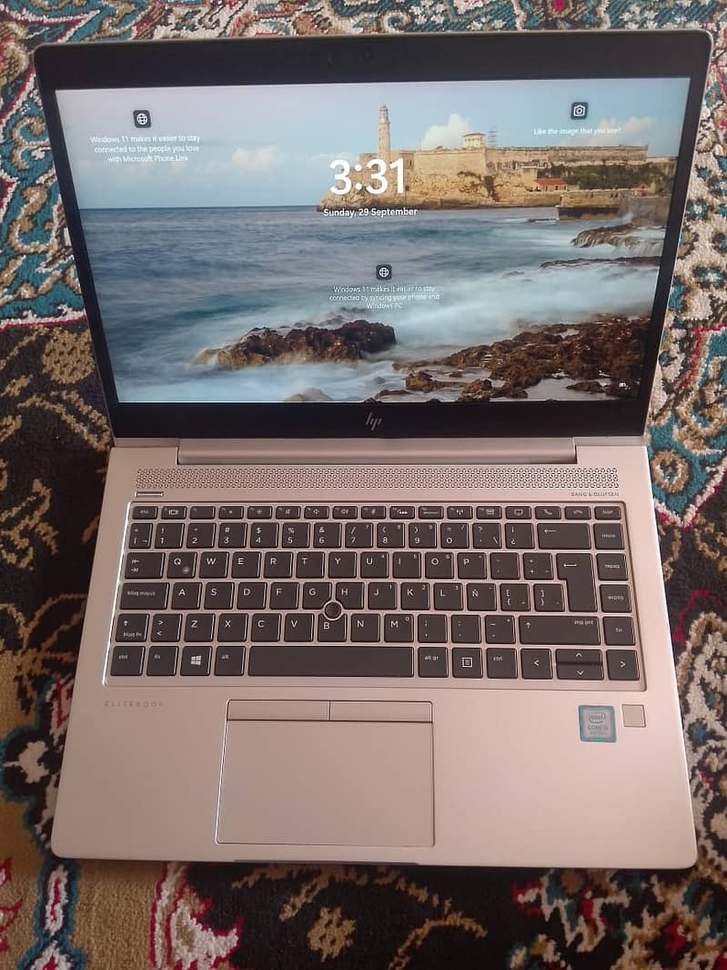 HP Elitebook 840 G5 i5 8th Generation. M2 CHIP 1