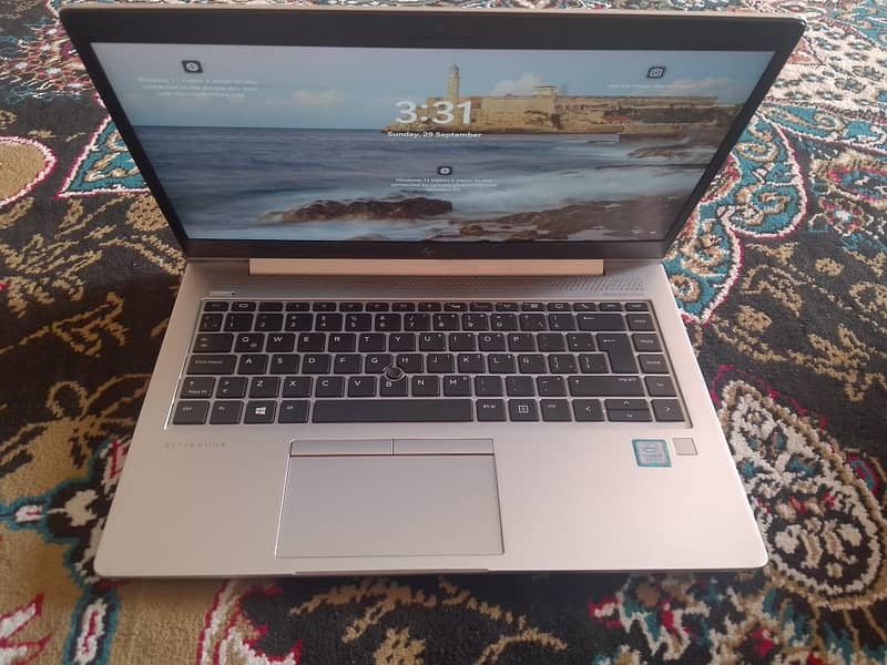 HP Elitebook 840 G5 i5 8th Generation. M2 CHIP 2