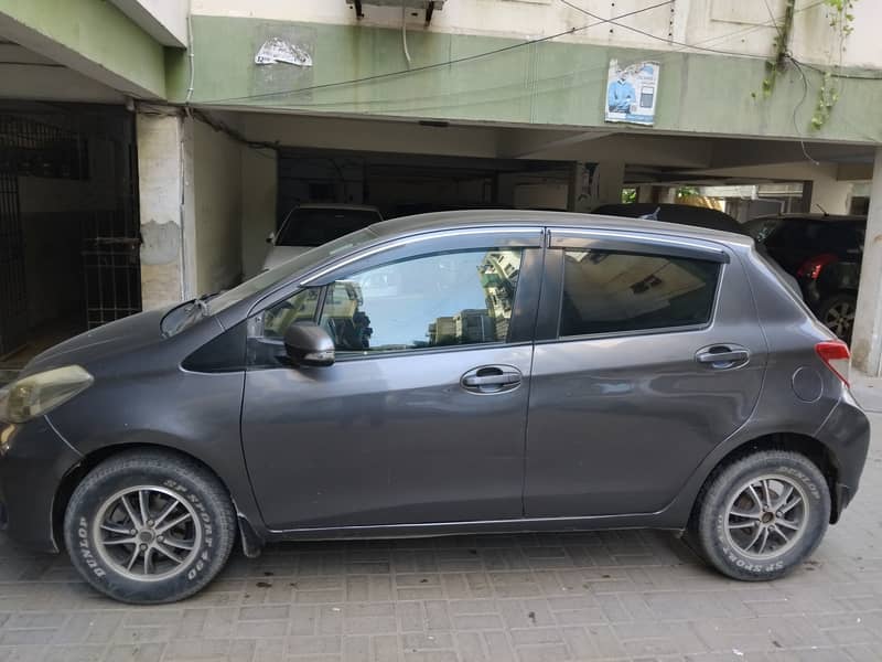 Toyota Vitz 2011 Automatic 3