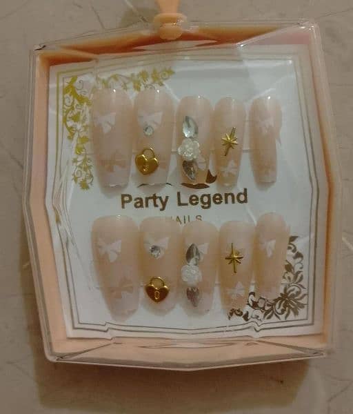 10 PCs Stick On artificial Nails 1