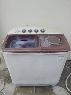 Samsung 9Kg Semi Automatic Washing Machine with Dryer in Used Codition