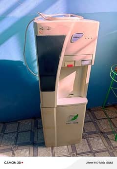 water dispenser and vacuum cleaner waste point company good condition