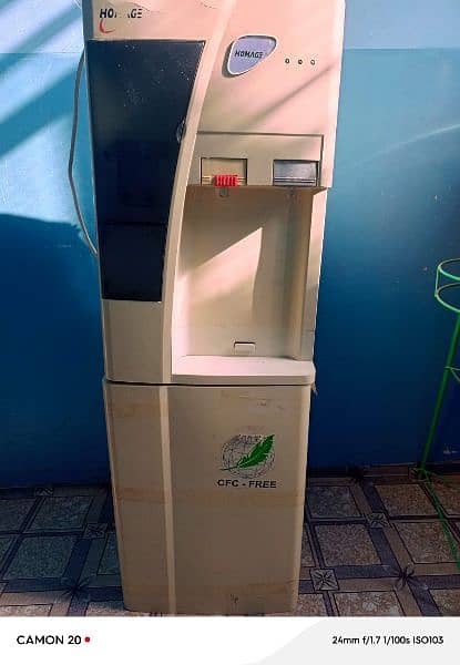 water dispenser and vacuum cleaner waste point company good condition 1