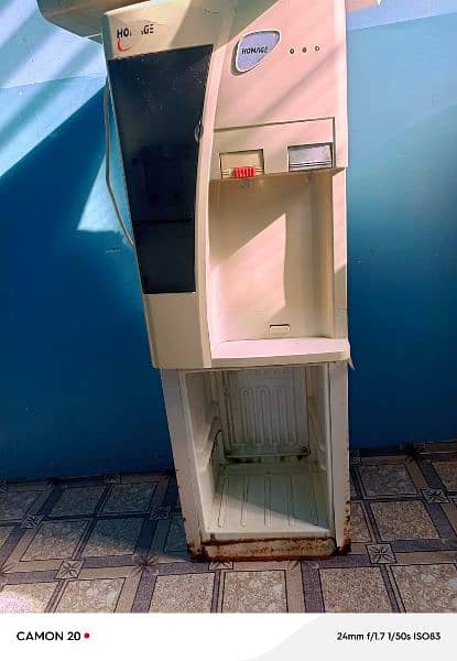 water dispenser and vacuum cleaner waste point company good condition 2