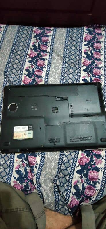 hp pavilion i7 for sell interested contact me whatsapp 03362611838 3