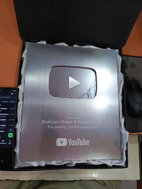 Youtube Play Button 1