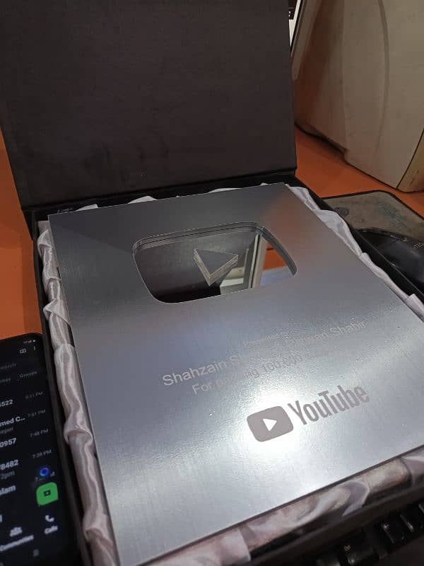 Youtube Play Button 2