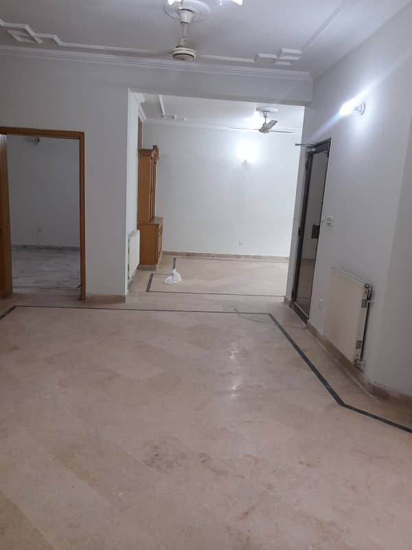 3 bedroom Apar portion for rent neat and clean demand 95000 1