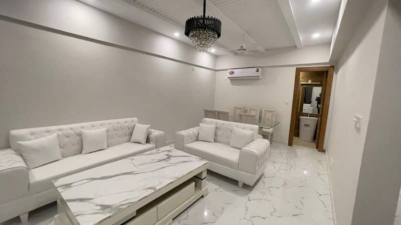 3 Bed Luxury Fully Furnished Apartment Available For Rent 28