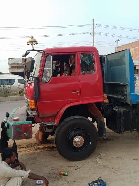 Hino 12 wheeler flat bed 1