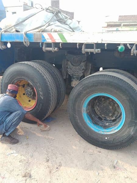 Hino 12 wheeler flat bed 8