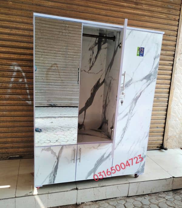 cupboard / wardrobe / Almari / 3 door / 0316,5004723 8