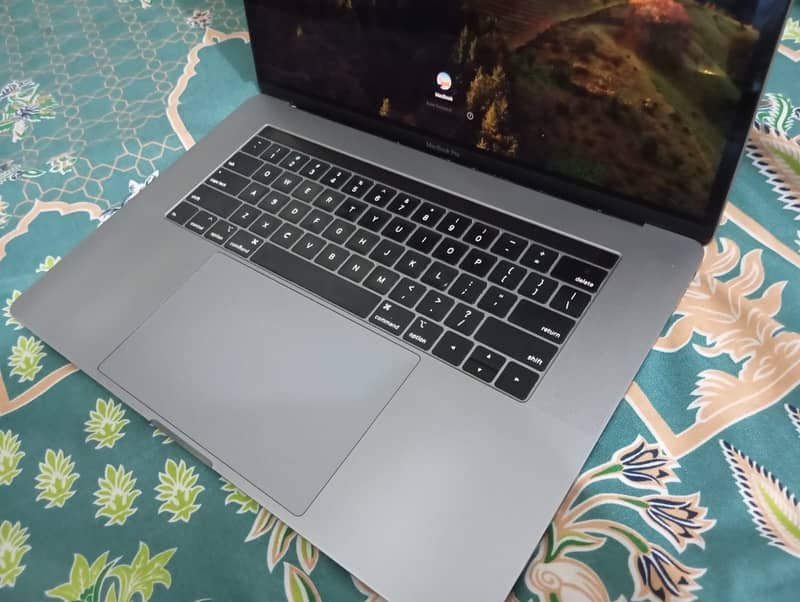 Macbook pro 16/256gb for sale 0