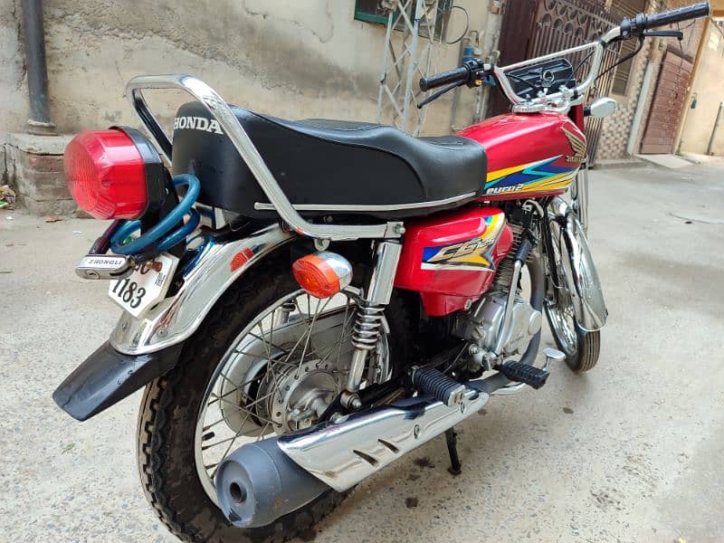 Honda 125 total original 3