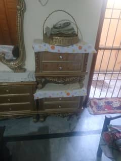 New chinito Bed set for sell excellent condition