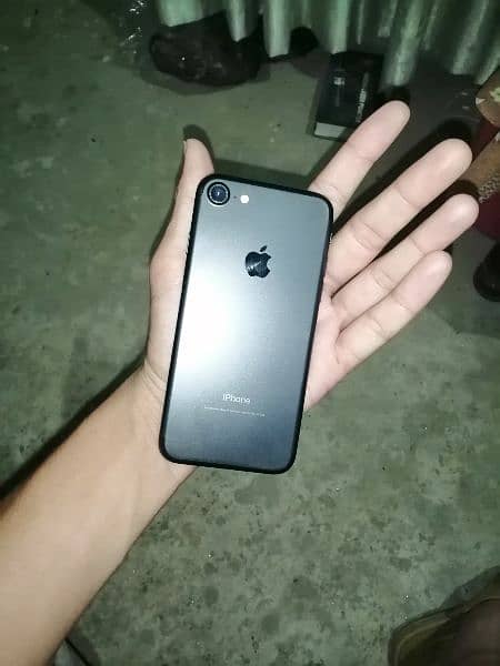 iPhone 7 0