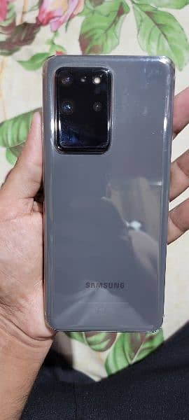 Samsung s20 ultra condition 10/8.5 with box LCD mein line hai 2