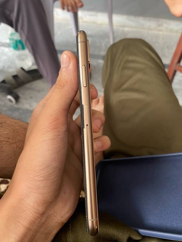 iphone xs max 1