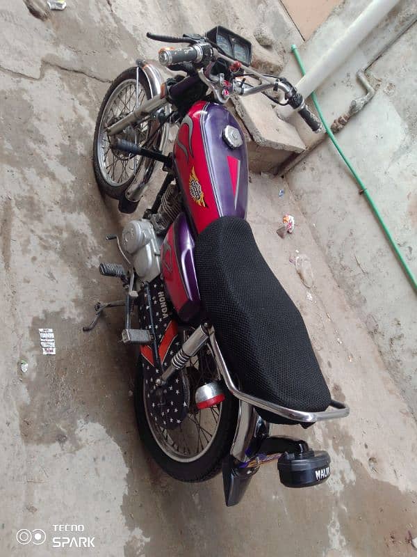 Honda 125 New Condition 4