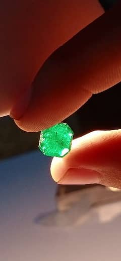 swat Emerald big size stone