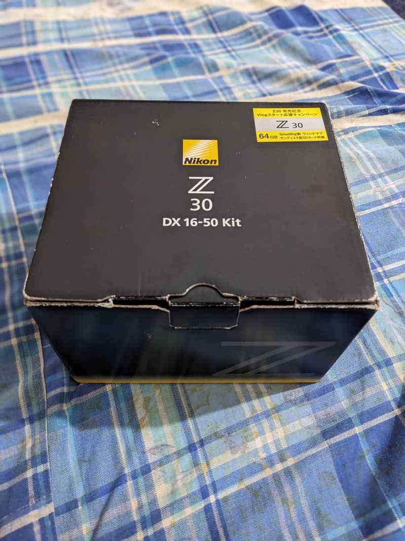 Nikon Z30 with 16-50 kit lense 1