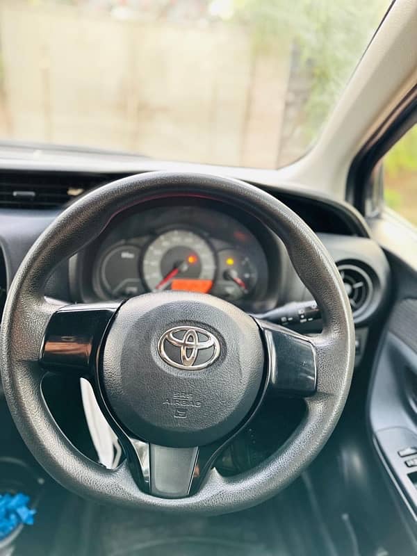 Toyota Vitz 2020 6