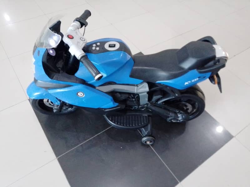 10/10 Condition Kid's Bike with 02 new battries 12Volt for Sale 3