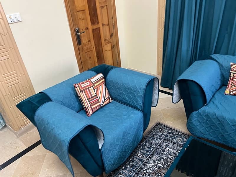 7 seaters Sofa, Table with 8 matching Curtains for Sale 3