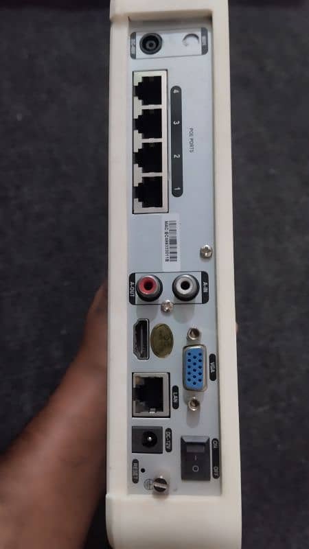 TBK Nvr 4 Cameras And NVR With POE Switch 1