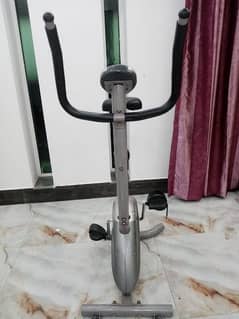 Exercise cycle for home