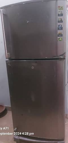 Dawlance fridge for sale