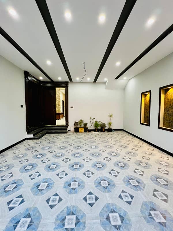 7.7 Marla Luxury Double Heighted House For Sale Located At Warsak Road Sufyan Garden Peshawar 3