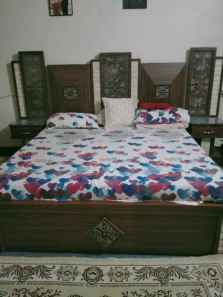 king size with dressing and side tables 0