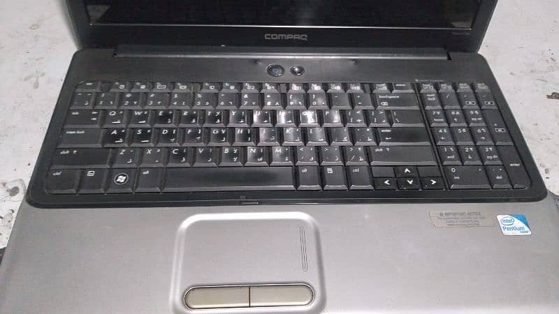 Compaq Laptop 8