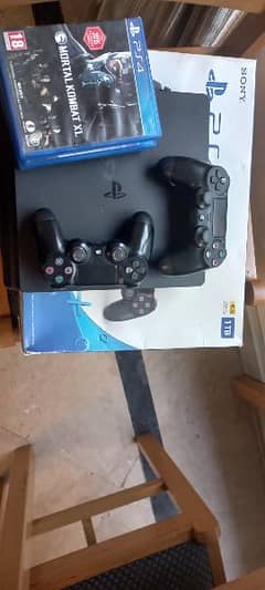 PlayStation 4 slim 1Tb. Usa variant with OG box