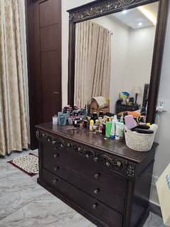 dressing table with mirror