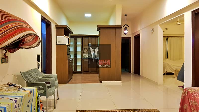 1800 Square Feet Neat And Clean West Open Apartment Off Sharah-E-Faisal In Block 6 PECHS 4