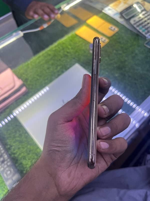 Iphone XS 256GB Non pTA 4