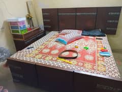 KING size Bed for sale in very good condition with side tables 0