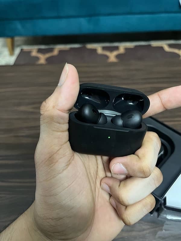 AirPods 2nd Gen - A++ 5