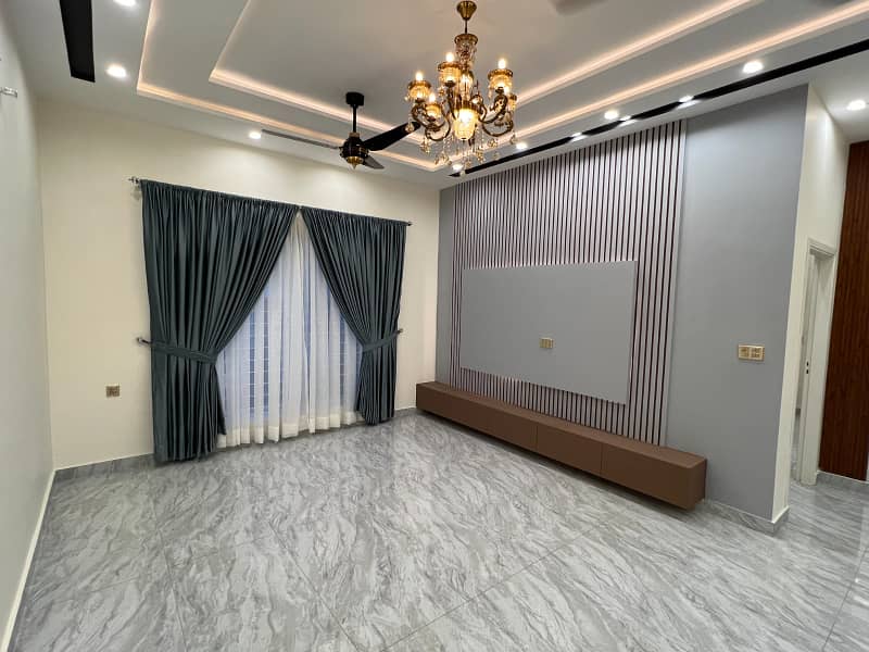 10 Marla Luxury House For Sale in Citi Housing 9